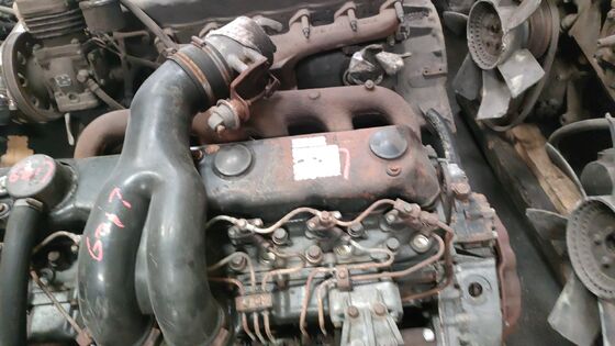 Động cơ với hộp số 6 tốc độ Tình trạng tốt cho FUSO Fighter 6D17 được bán